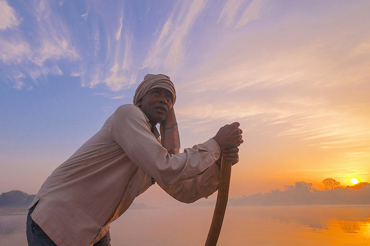 Early morning with fog rising on the Yamuna river next to the Taj Mahal, India ©2017